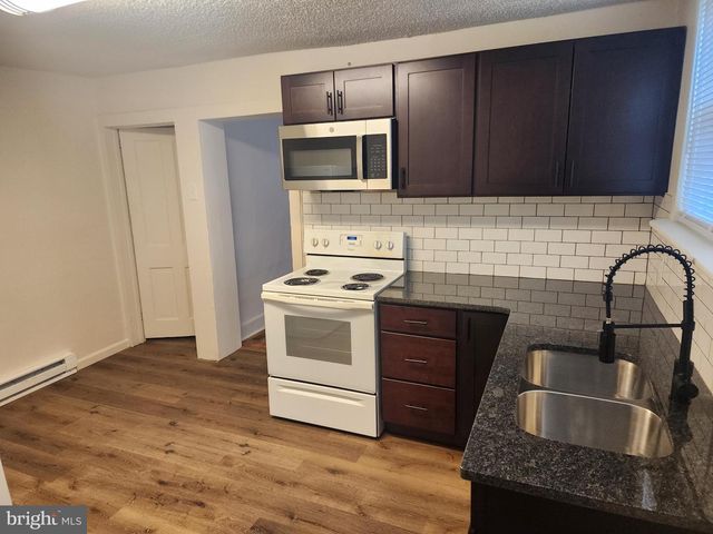 243- 245 E VALLEY RD, Coatesville, PA 19320
