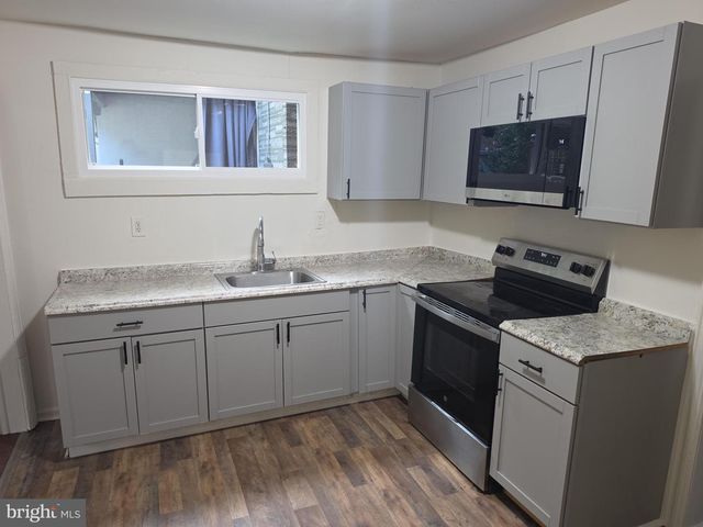 243- 245 E VALLEY RD, Coatesville, PA 19320