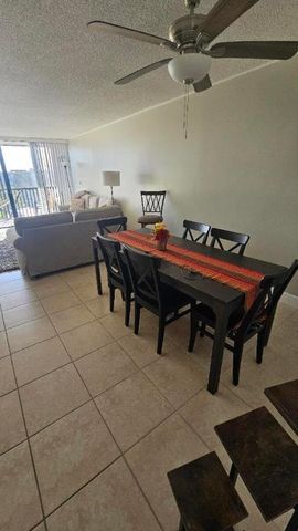 4 Royal Palm Way 6050, Boca Raton, FL 33432