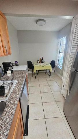 4 Royal Palm Way 6050, Boca Raton, FL 33432