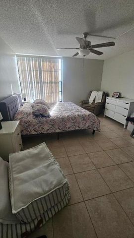 4 Royal Palm Way 6050, Boca Raton, FL 33432