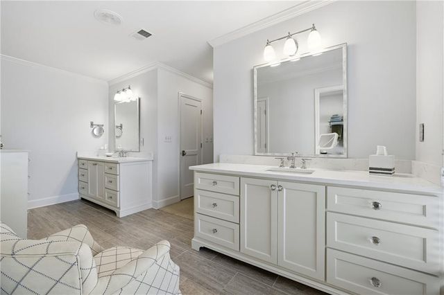 264 SUMMEROUR VALE, Johns Creek, GA 30097