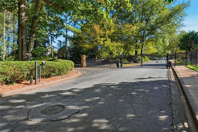 264 SUMMEROUR VALE, Johns Creek, GA 30097