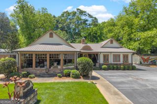 498 Level Grove Road, Cornelia, GA 30531