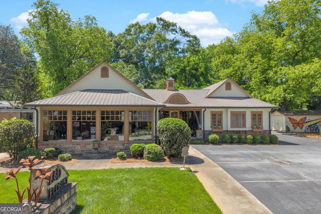 498 Level Grove Road, Cornelia, GA 30531