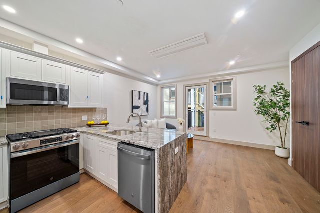 4 Haynes St 1, Boston, MA 02128
