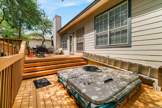 1112 CREEK CABIN, San Antonio, TX 78253