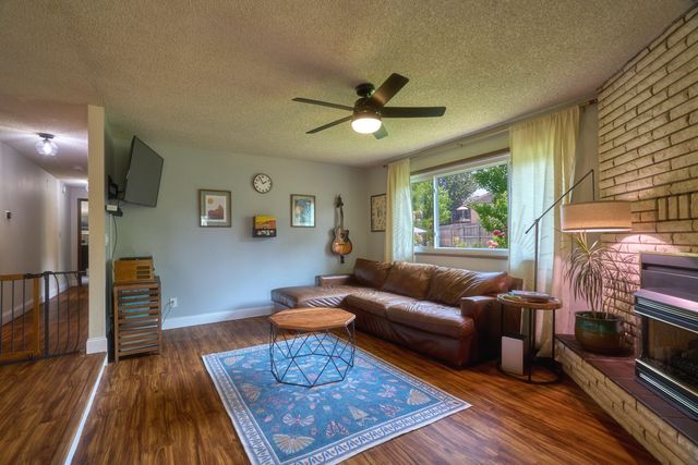 597 Magenta Circle, Medford, OR 97504