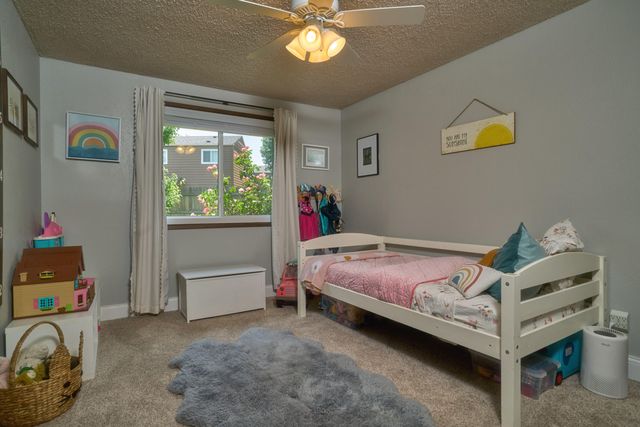597 Magenta Circle, Medford, OR 97504