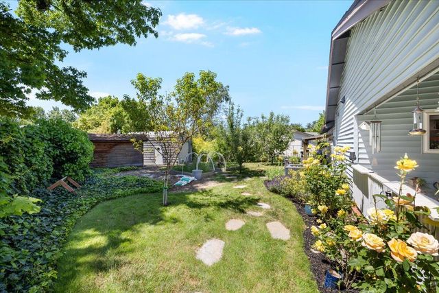 597 Magenta Circle, Medford, OR 97504