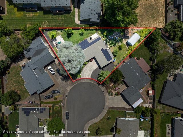 597 Magenta Circle, Medford, OR 97504