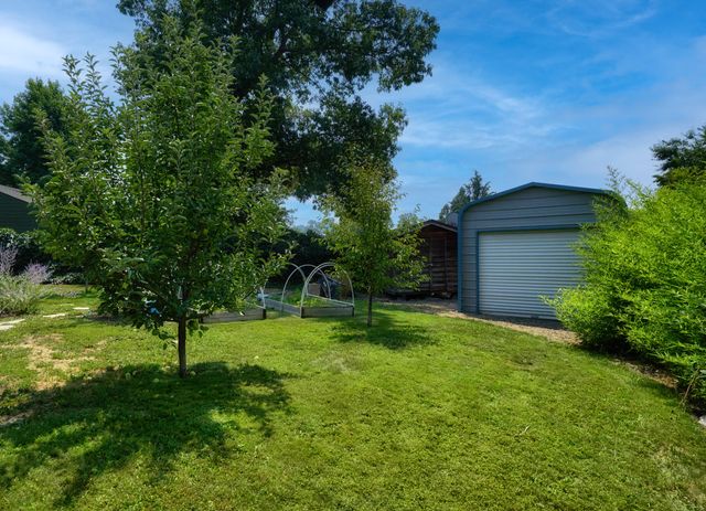 597 Magenta Circle, Medford, OR 97504