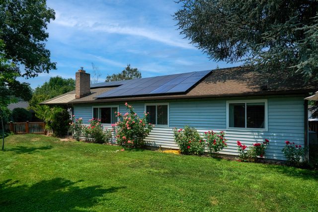 597 Magenta Circle, Medford, OR 97504