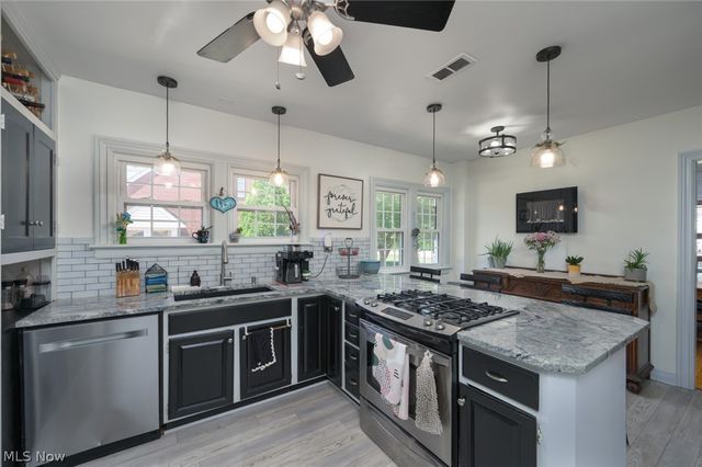 228 Kenwick Drive, Akron, OH 44313
