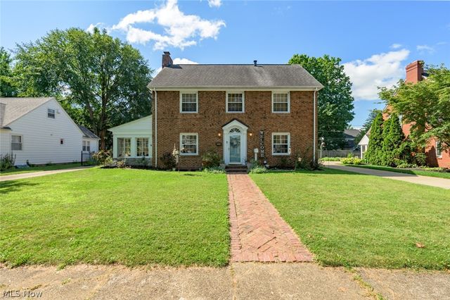 228 Kenwick Drive, Akron, OH 44313