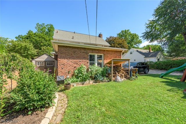 228 Kenwick Drive, Akron, OH 44313