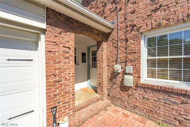 228 Kenwick Drive, Akron, OH 44313
