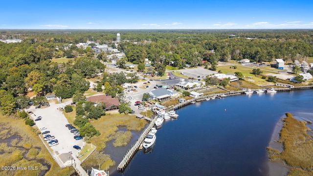 10 Topsail Court, Carolina Shores, NC 28467
