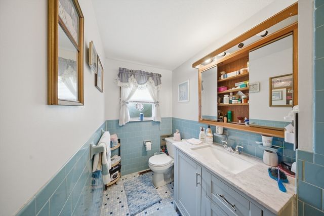 35 Purdue Dr, Milford, MA 01757