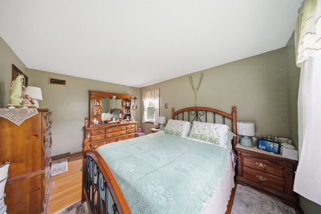 35 Purdue Dr, Milford, MA 01757