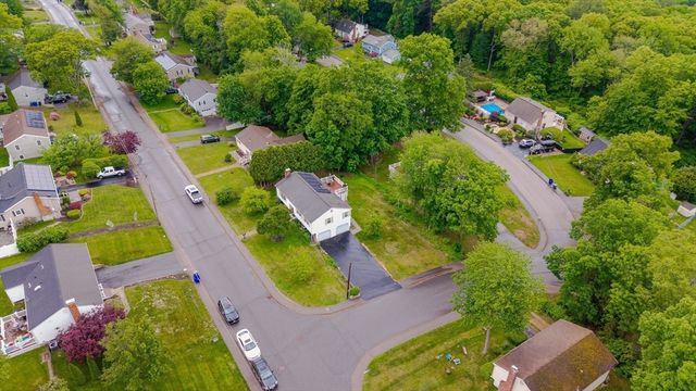 35 Purdue Dr, Milford, MA 01757