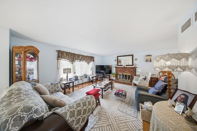 35 Purdue Dr, Milford, MA 01757