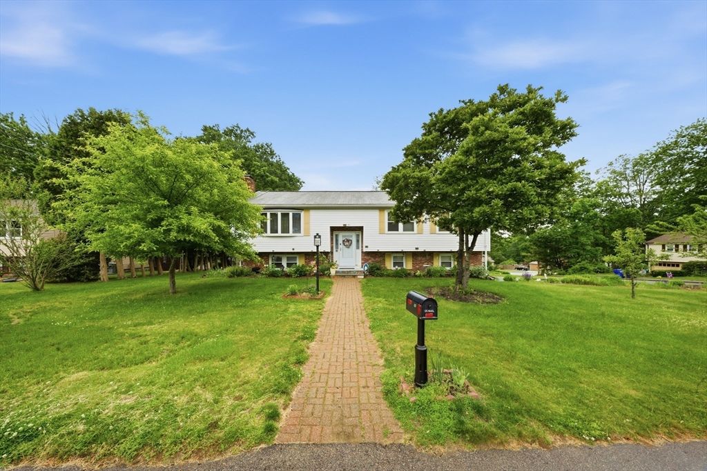 35 Purdue Dr, Milford, MA 01757