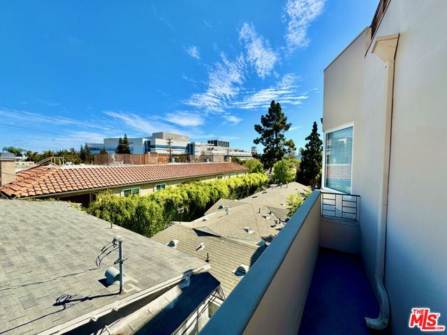 1247 23rd Street D, Santa Monica, CA 90404