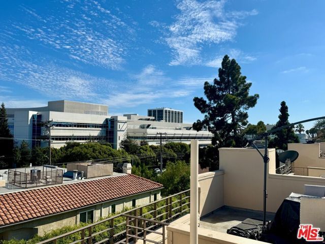1247 23rd Street D, Santa Monica, CA 90404