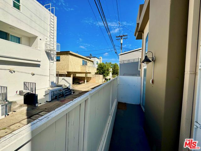 1247 23rd Street D, Santa Monica, CA 90404