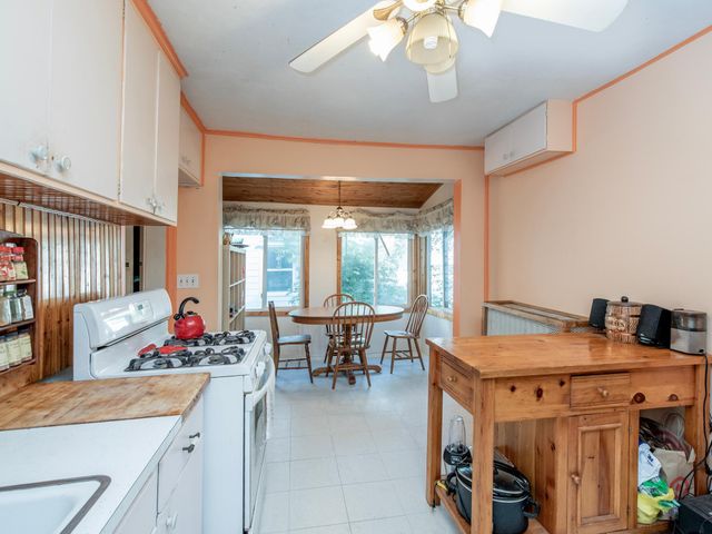 1391 Charles Avenue, Saint Paul, MN 55104