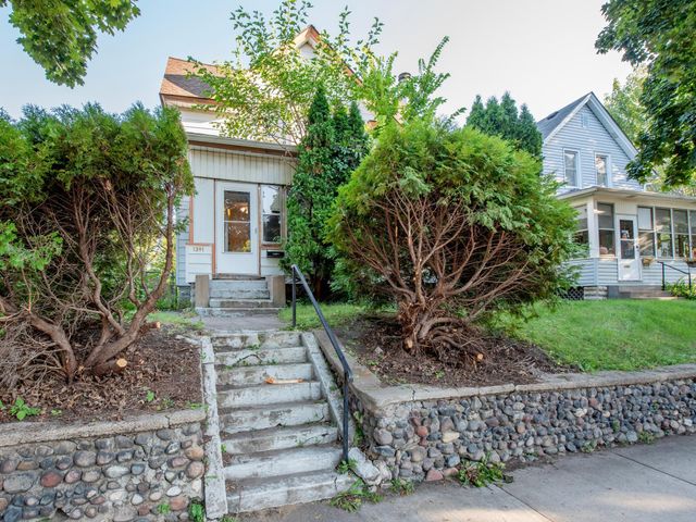 1391 Charles Avenue, Saint Paul, MN 55104