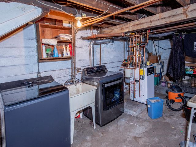 1391 Charles Avenue, Saint Paul, MN 55104