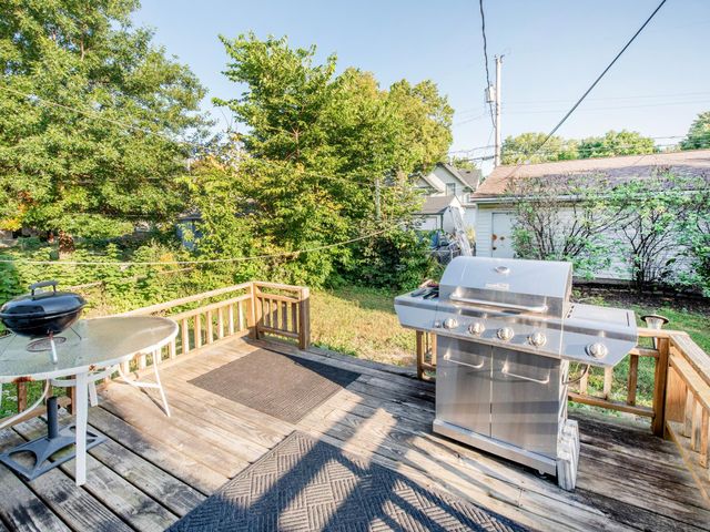 1391 Charles Avenue, Saint Paul, MN 55104