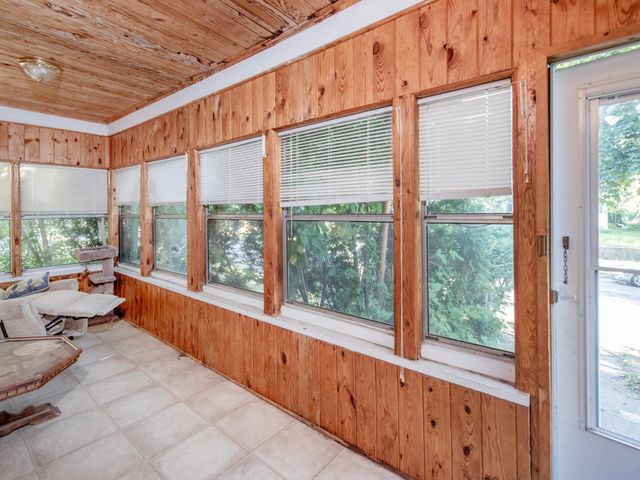 1391 Charles Avenue, Saint Paul, MN 55104