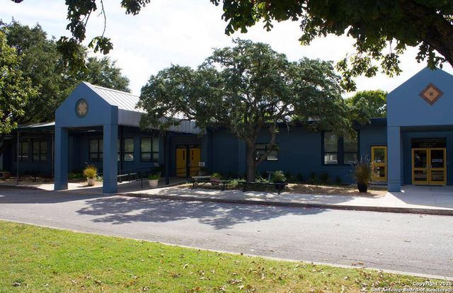 1012 Peccary, Seguin, TX 78155