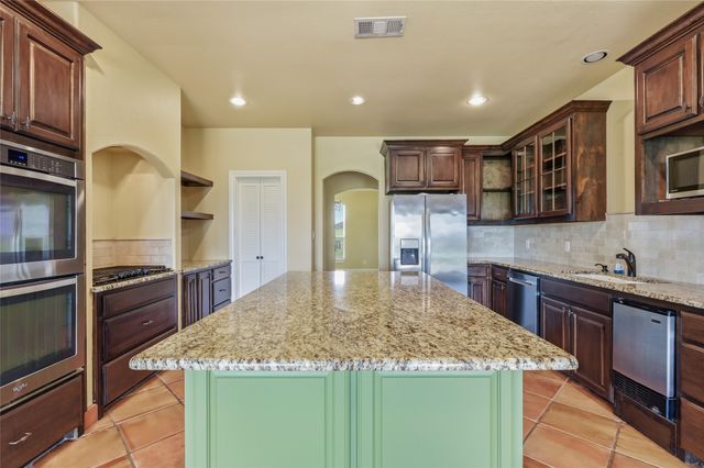1200 Eagle Glen Pass, Gunter, TX 75058