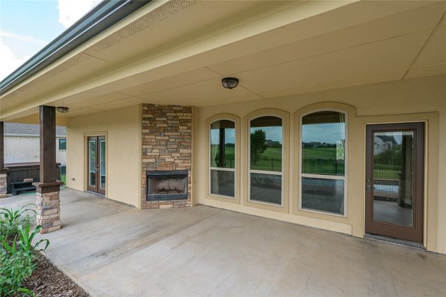 1200 Eagle Glen Pass, Gunter, TX 75058