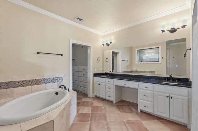 1200 Eagle Glen Pass, Gunter, TX 75058