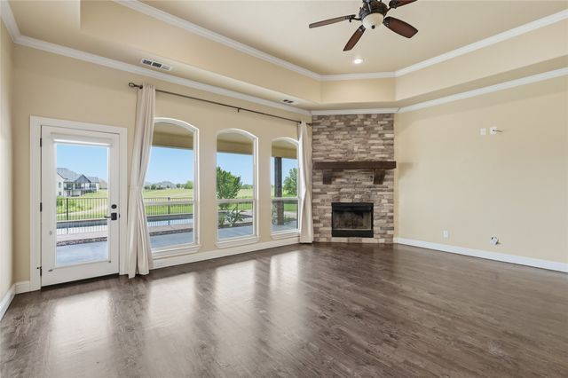1200 Eagle Glen Pass, Gunter, TX 75058