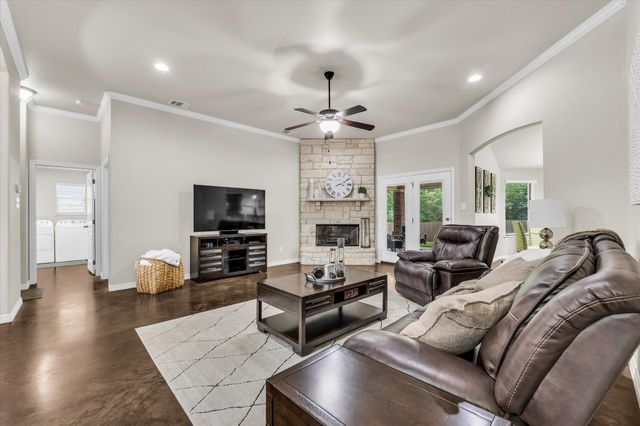 814 Springdale Circle, Lorena, TX 76655