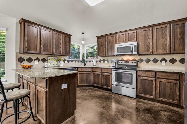 814 Springdale Circle, Lorena, TX 76655