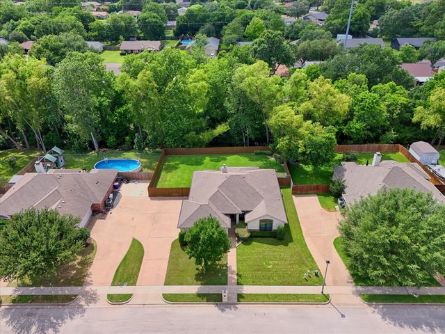 814 Springdale Circle, Lorena, TX 76655