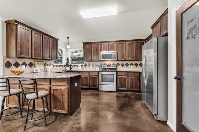 814 Springdale Circle, Lorena, TX 76655