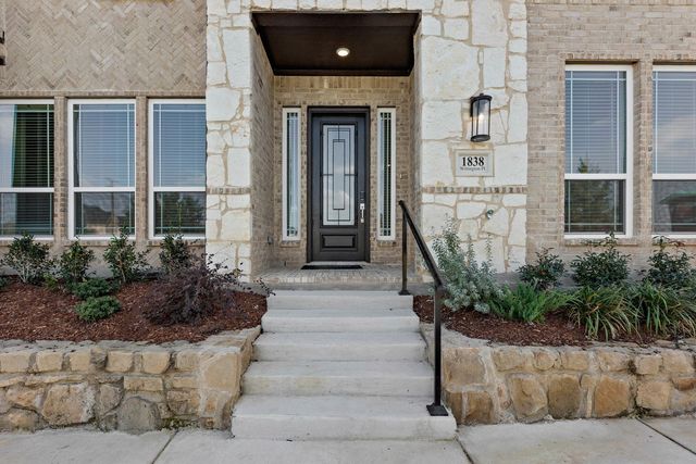 1838 Wittington Place, Farmers Branch, TX 75234