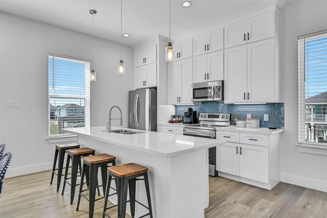 4312 Palapa Circle, Galveston, TX 77554