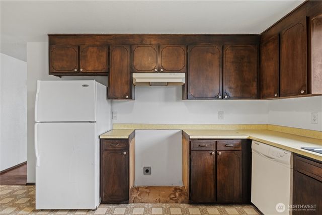 5676 S I Street, Tacoma, WA 98408