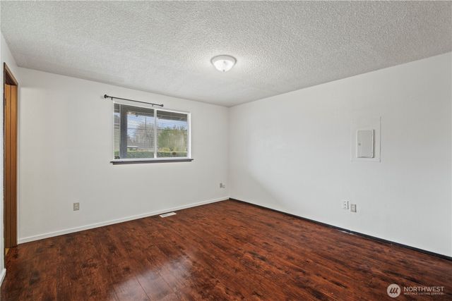 5676 S I Street, Tacoma, WA 98408