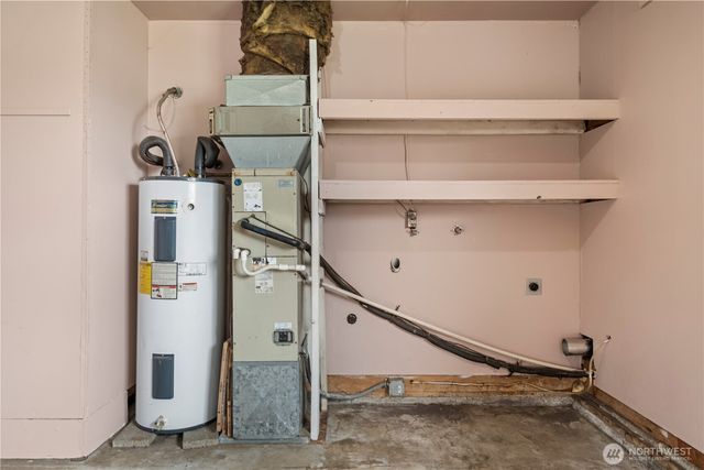 5676 S I Street, Tacoma, WA 98408