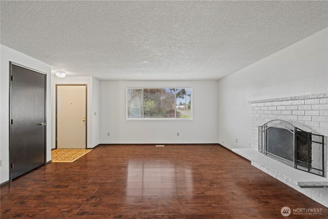 5676 S I Street, Tacoma, WA 98408